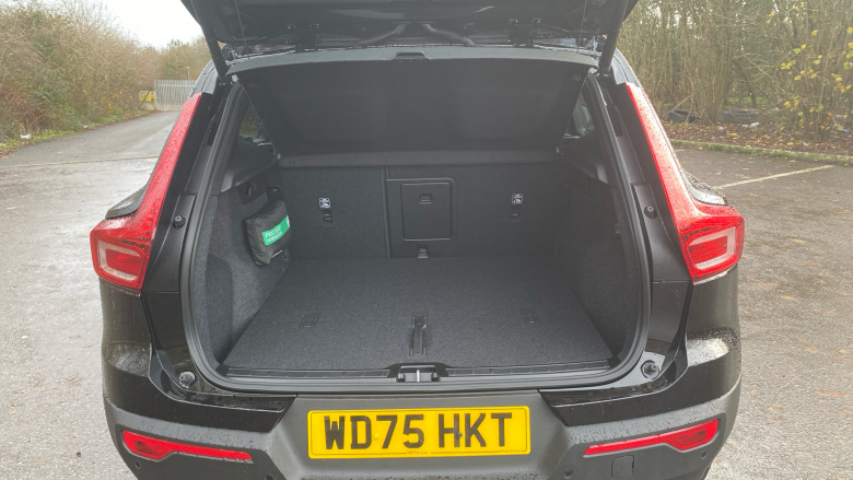 Volvo XC40 2.0 B3P Plus Dark 5dr Auto Petrol Estate